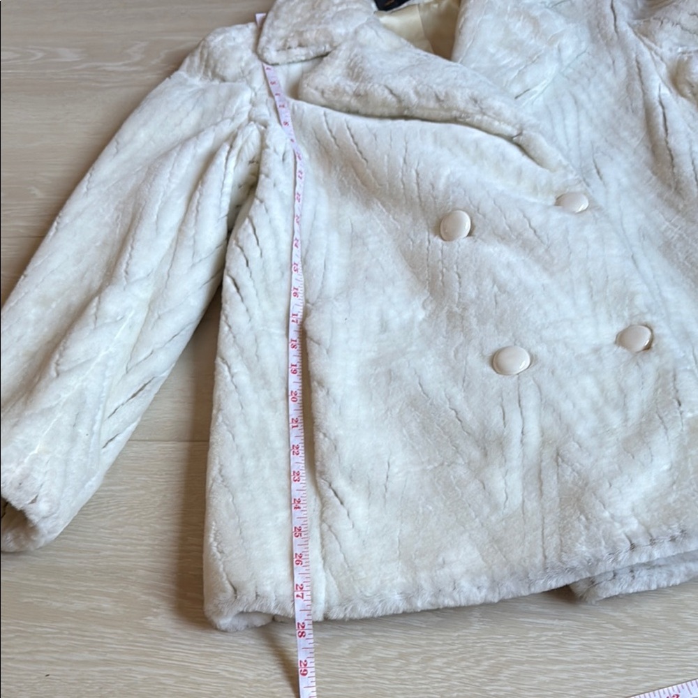 Jacques Saint Laurent Vintage Cozy Plush White Fur Jacket - Picture 6 of 11